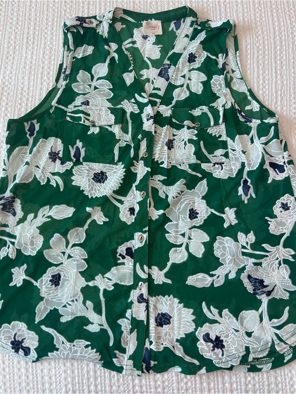 Petite xl Siren Lily Green Floral Sleeveless Button-Front Top